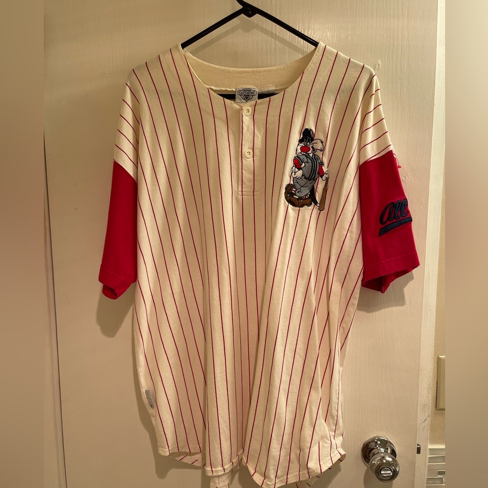 90s Looney Tunes red and white all stars Baseball Tee size Large y2k vintage